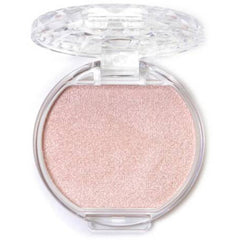 CANMAKE Munyutto iluminador resplandor natural en el rostro para un acabado luminoso.