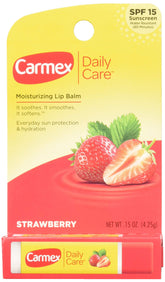 Carmex bálsamo labial barra fresa pack 3 para hidratación diaria.