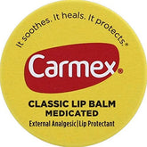 Carmex Balsamo Labial Jar frente: alivio refrescante para labios.