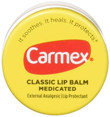 Carmex Clásico Bálsamo labial medicado en empaque, cuidado diario para labios secos.