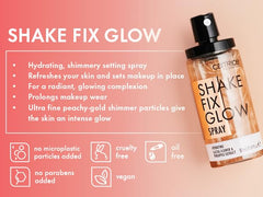 Catrice Shake Fix Glow Spray pulverizando para brillo natural