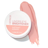 Catrice Under Eye Brightener aplicado con dedos para un acabado ligero y uniforme