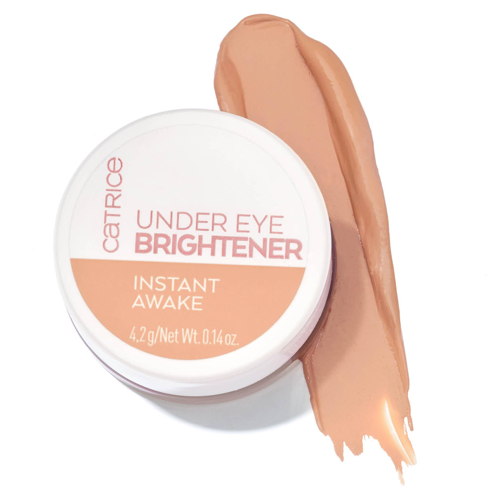 Catrice Under Eye Brightener en envase compacto, listo para retoques diarios y luz suave.