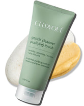 CELDYQUE limpiador suave, botella con espuma, purifica poros sin irritación.