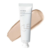 CLE CCC Cream en bote ofrece color y SPF 50 para uso diario.