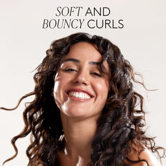 COCUNAT Curl Booster Gel ayuda a controlar el frizz incluso en días húmedos.