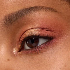 ColourPop Baby Got Peach: sombras purpurina autoadhesivas para toques brillantes.