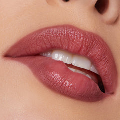 ColourPop Lápiz Lippie para labios: crema suave para deslizarse con precisión.