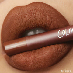 ColourPop Lippie Lip Pencil con punta afilable para precisión total.