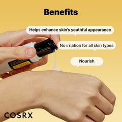 Con niacinamida, ilumina el contorno de ojos de COSRX.