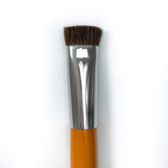 Cover Your Gray Fill In Powder Dark Brown proporciona cobertura para raíces y zonas dispersas.