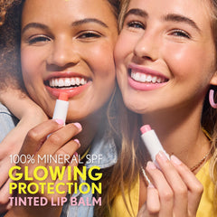 Textura ligera y no grasa del bálsamo COVERGIRL.