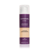 CoverGirl base radiancia en frasco, ofrece cobertura suave y uniforme.