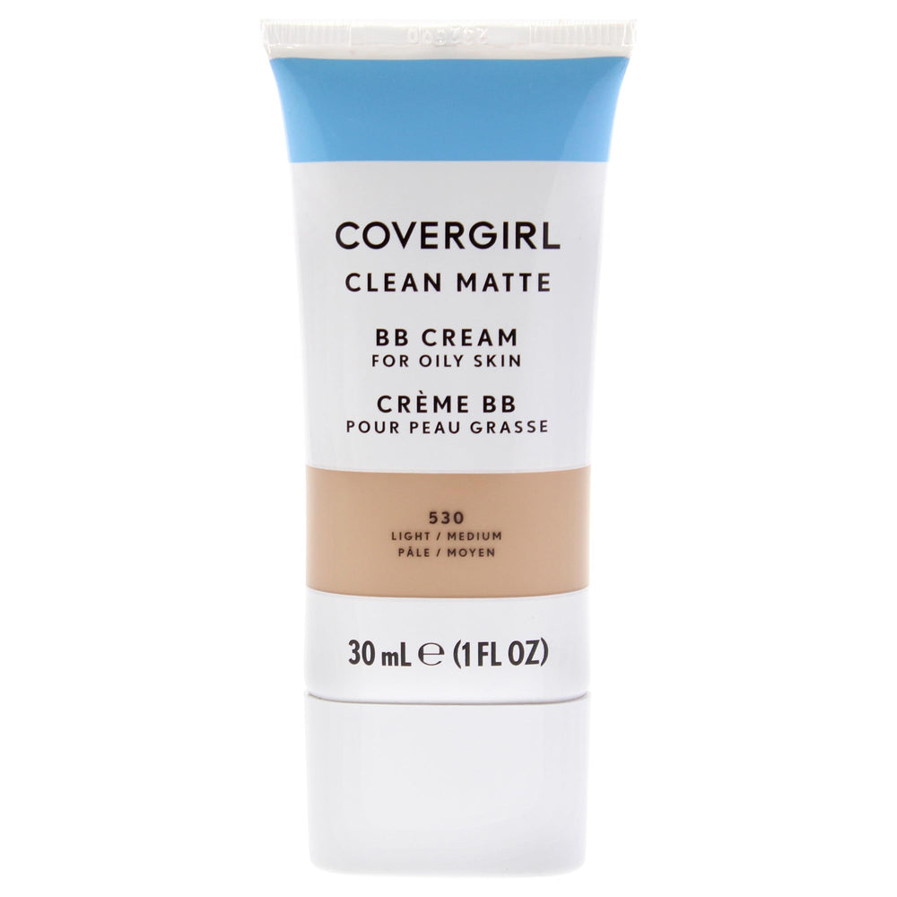 COVERGIRL crema BB mate; textura mate para un acabado natural.