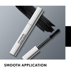 Pestañas resistentes al agua con CoverGirl Exhibitionist Mascara, ideal para salidas al aire libre.