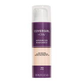 COVERGIRL fundación antienvejecimiento radiancia - botella mostrando el envase y el acabado natural