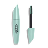 CoverGirl Lash Blast Mascara muestra volumen intenso para pestañas definidas.