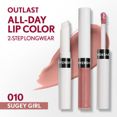 Aplicación en dos pasos para color duradero en labios COVERGIRL.