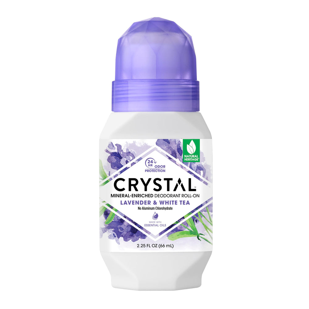 Crystal Essence desodorante mineral Roll-On Lavanda y Té Blanco en botella morada para uso diario