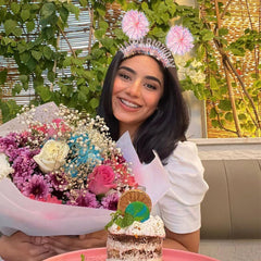 Diadema CUBACO con diseño rosa, perfecta para cosplay ligero