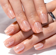 Uñas CurvLife de cobertura total, diseño elegante para look completo.