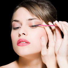 Cuttte: hisopos micro sin pelusa para evitar irritaciones.