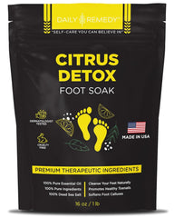 Daily Remedy Citrus Detox Foot Soak, botella vertida, aroma cítrico relajante para pies