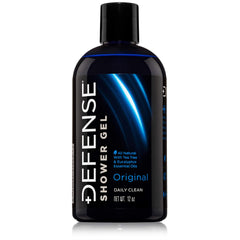 Defense Soap Tea Tree Body Wash: vertido de la botella para iniciar la ducha, aroma fresco.
