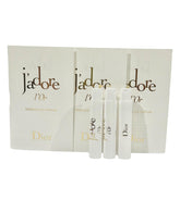 Dior J'adore L’Or Essence De Parfum, frasco 1 ml para probar en cualquier lugar.