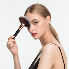 Pincel docolor para rostro y cuerpo, uso versátil en maquillaje