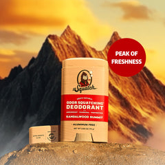 Dr. Squatch Sandalwood Summit, ingredientes carbón activado y postbióticos para aroma limpio.