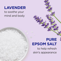 Primer plano de cristales de sal Epsom lavanda para relajación
