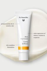 Dr. Hauschka Crema de Día Rosa, aplicación facial suave para rostro