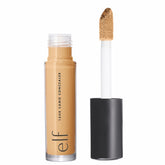 Corrector 16HR Camo de e.l.f. con cobertura total para tono uniforme.