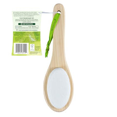 EcoTools cepillo para pies en uso ofrece limpieza suave diaria.