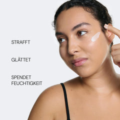 Elemis Pro-Collagen Marine Cream: aplicación facial suave y refrescante.