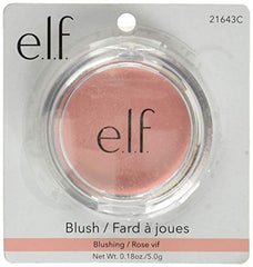 e.l.f. Colorete muestra tono rosado en la piel para un acabado suave.