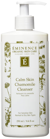 Eminence Calm Skin: botella del limpiador de manzanilla para piel sensible.