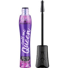 essence Call Me Queen Mascara en aplicación para un look definido y audaz