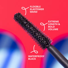 Pestañas con Lash Without Limits con volumen potente y dramático.