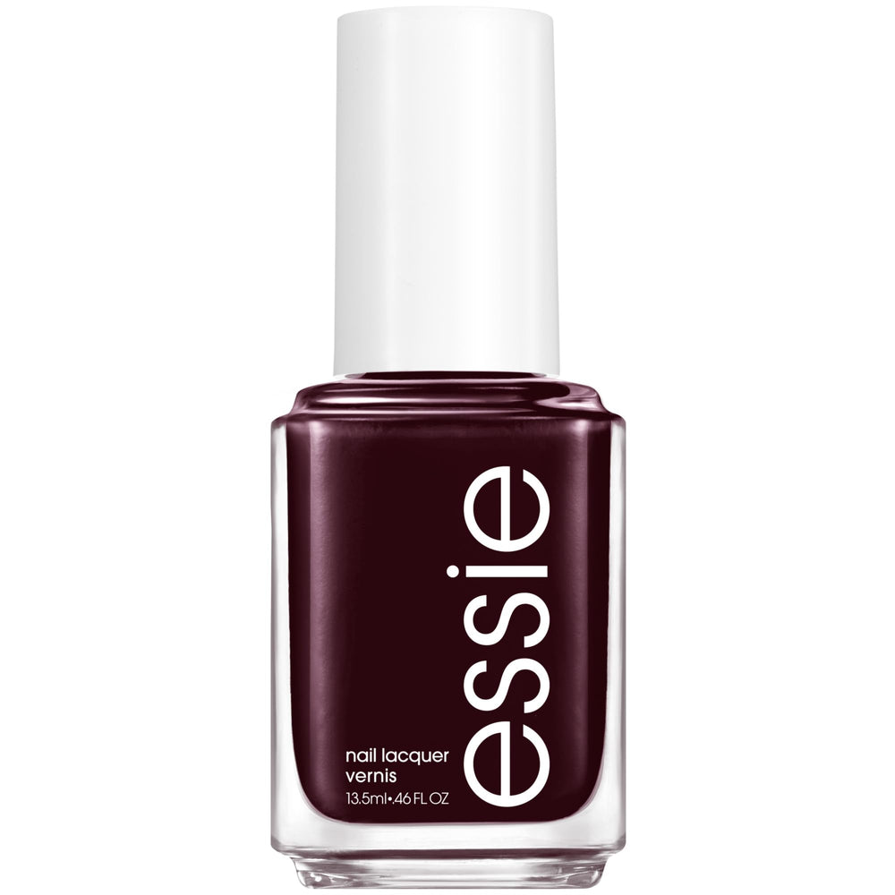 essie Wicked en tono burdeos cremoso para un acabado intenso y elegante.