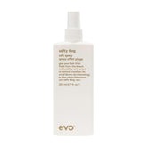 EVO Salty Dog Spray: botella frontal con textura de playa y acabado mate