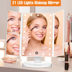 FASCINATE 2X magnificacion para delinear cejas con precision.