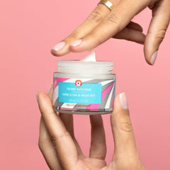 Crema agua de coco libre de alcohol para piel sensible de First Aid Beauty