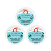 First Aid Beauty Facial Radiance Pads, empaque caja, exfoliación suave para piel sensible.