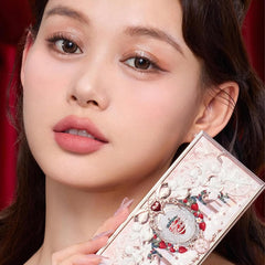Flower Knows Strawberry Cupid Paleta: textura sedosa para aplicar sin esfuerzo