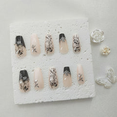 Uñas FLSKENAI con acabado brillante, ideales para uso diario y eventos.