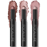 FOCALLURE sombra crema barra muestra mate con pigmentación intensa para definir ojos.