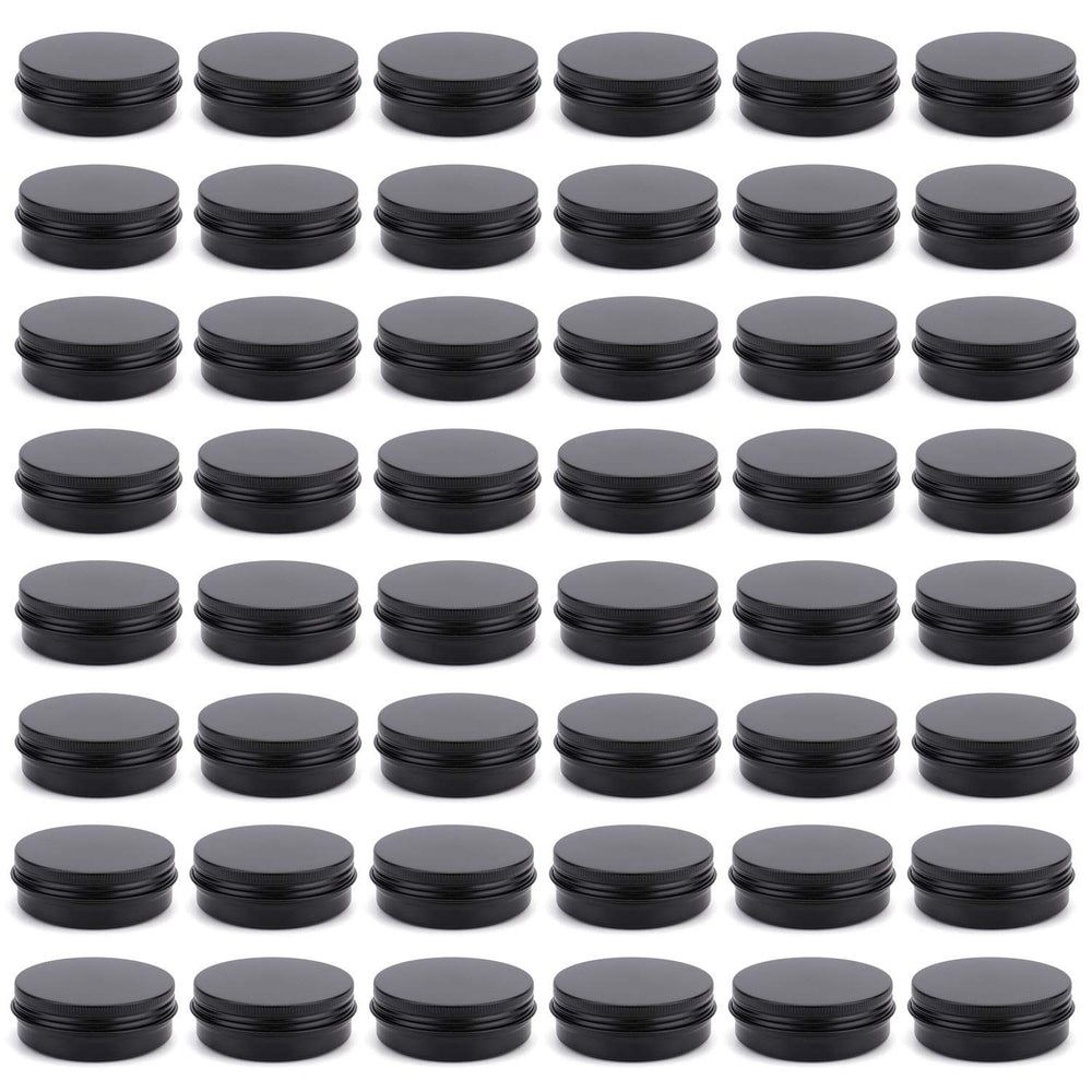 Baume à lèvres Foraineam dans tin noir mat, pratique et portable.