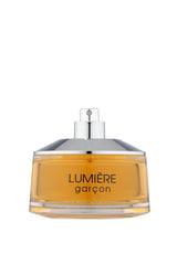 Fragrance World French Avenue Lumière Garçon, notas medias con dátiles para una experiencia cálida.